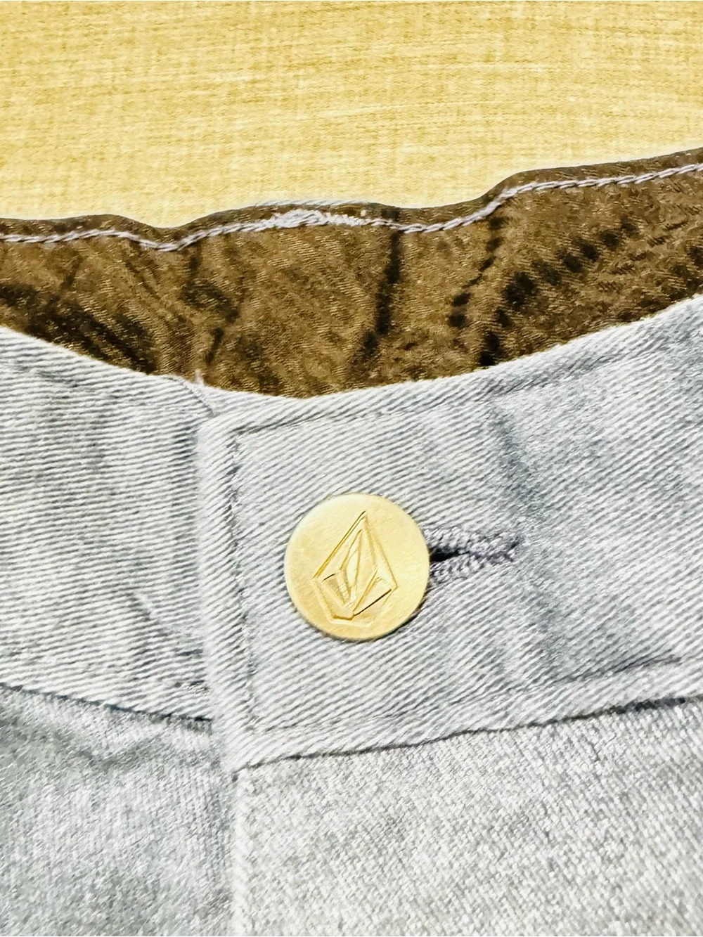 Volcom Men's Blue Flat Front Shorts